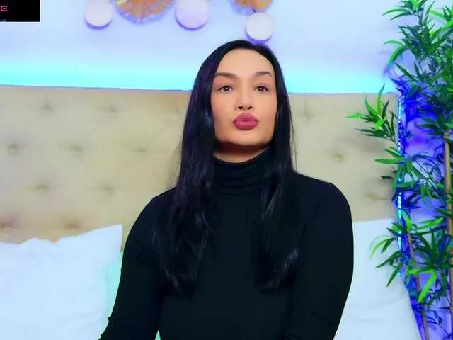 DaliyaArabian — I like relaxed people with a sense of humor. It will always be a turn on for me to see a man ready to do anything to make me laugh. Remember: If you can make a woman laugh, you can make her do everything