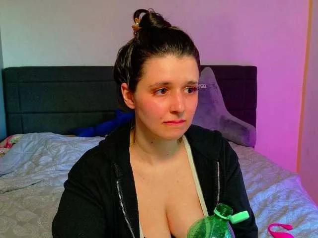 Jennasxy19 on BongaCams 