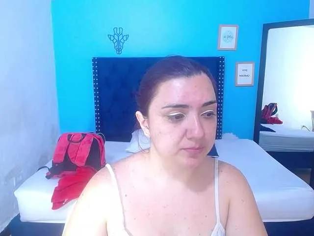 kinky-redhead18 on BongaCams 