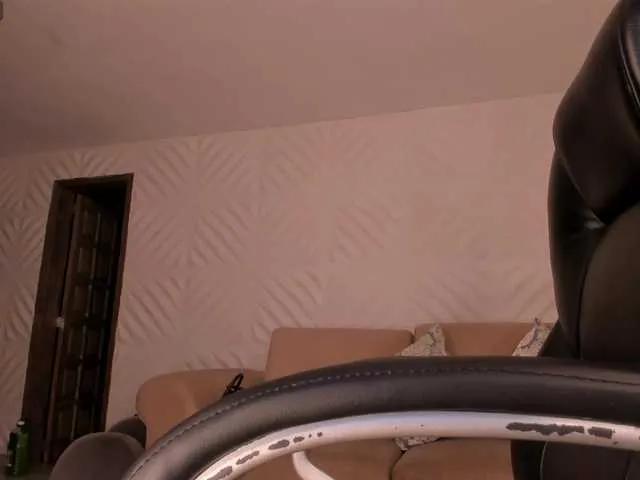 SophiePalmer — it excites me to treat me well, be polite but at the same time a little perverted when they talk to me