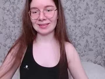 _mizuka_ —  Goal:  make me happy  #nonude #young #glasses #pantyhose [651 tokens remaining]