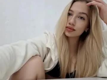 asuncionedgeman — Hello, i am Diana! Goal: tease with lips #cute #teen #18 #blonde #shy [30 tokens remaining]