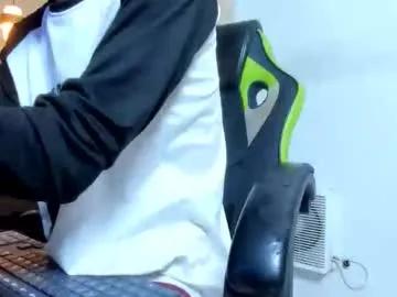 darkknightx01 — #femboy   #skinny   #twinks #uncut #findom [700 tokens remaining]