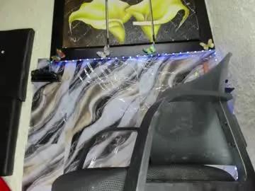 luisfernando01 — Cum Public! #dirty #gay #bbc #bigass #hairy [2000 tokens remaining]