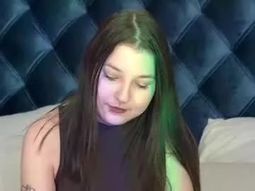 tinaburton — show outfit [295 tokens remaining]