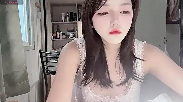 99EE-yy on StripChat 