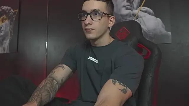 JacksonOlsenn — cum shot