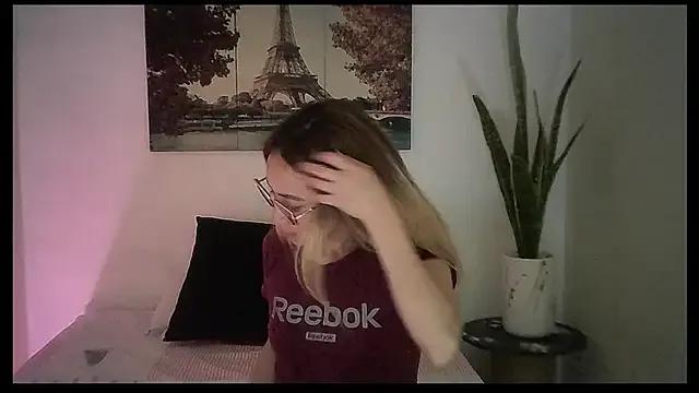 JuliaMack — Undress 2 minutes