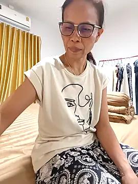 Mama_Eva_1 on StripChat 