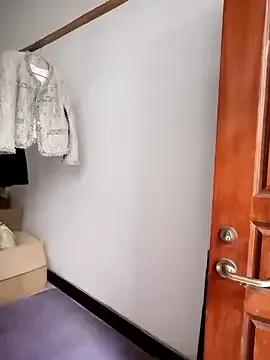 mimi520 on StripChat 