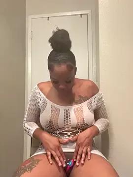 ObsessedWLyla's avatar