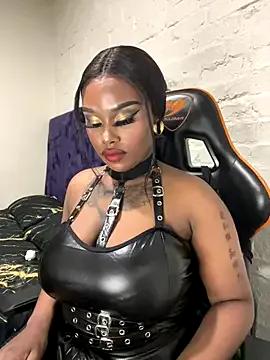 QUEEN_NOBUHLE_777 on StripChat 