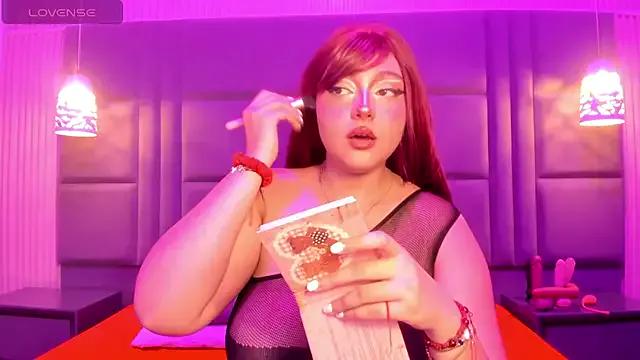 SamanthaaReed on StripChat 