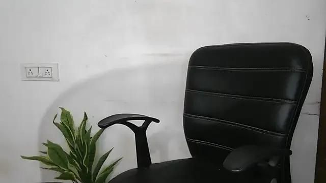 Sarah_loverbot on StripChat 