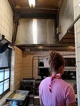 sarahkat86 on StripChat 