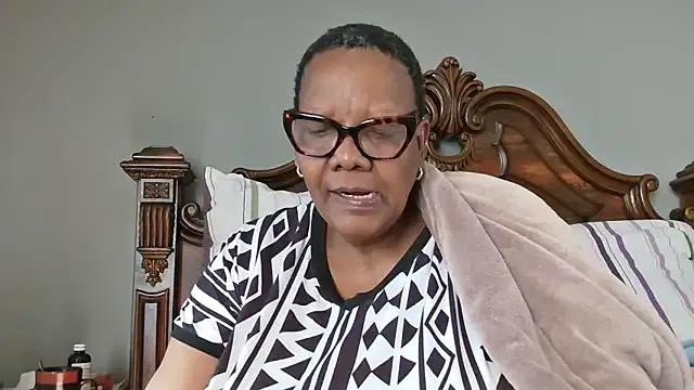 SEXYBOOBSNASS's avatar