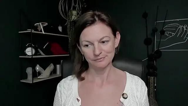 VivianWILD on StripChat 